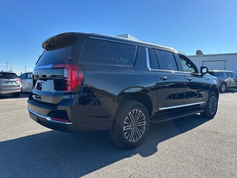 New 2026 GMC Yukon XL Elevation w/ Elevation Premium Package image 6