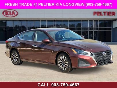 Used 2023 Nissan Altima 2.5 SV