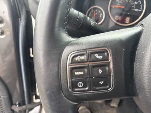 Used 2016 Jeep Wrangler Unlimited Sahara image 16