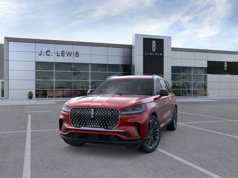 New 2025 Lincoln Aviator Reserve w/ Luxury Package image 3