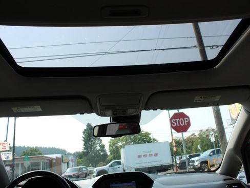 Used 2015 Honda Odyssey Touring image 13