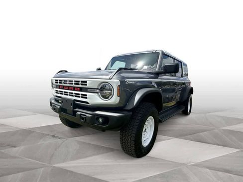 Used 2025 Ford Bronco Heritage Edition AWD/4WD image 4
