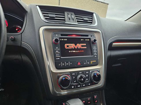 Used 2014 GMC Acadia Denali image 29