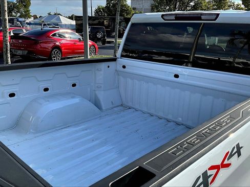 Used 2022 Chevrolet Silverado 1500 Custom image 6