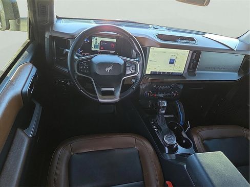 Used 2023 Ford Bronco Outer Banks image 10