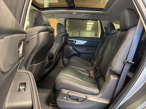 Used 2023 Acura MDX SH-AWD w/ Technology Package image 30