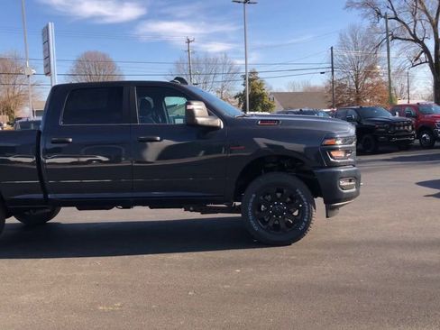 New 2026 RAM 2500 Big Horn AWD/4WD image 9
