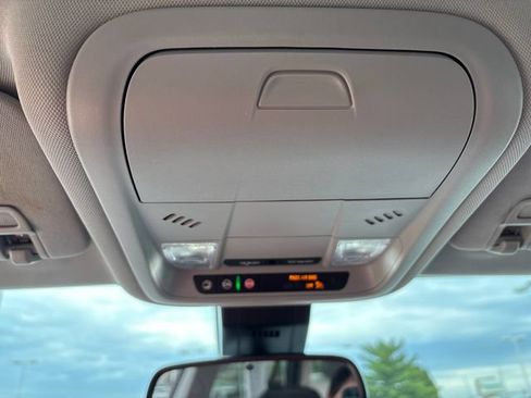 Used 2022 GMC Terrain SLE w/ Driver Convenience Package FWD image 37