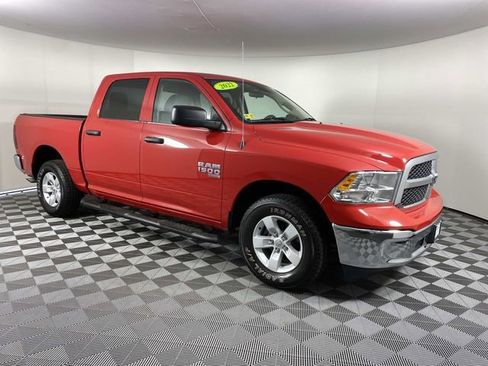Used 2022 RAM 1500 Classic SLT AWD/4WD image 1
