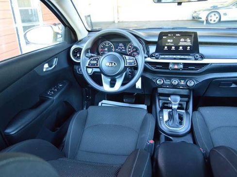 Used 2021 Kia Forte LXS image 39