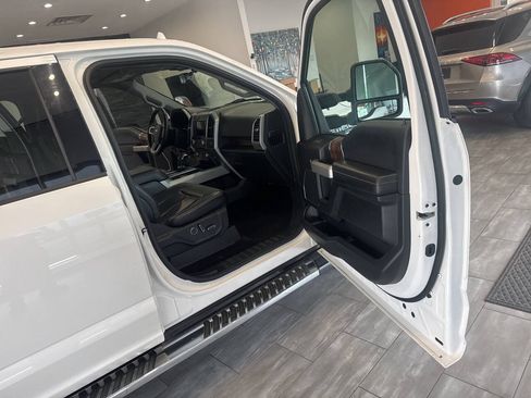 Used 2018 Ford F150 Lariat w/ Equipment Group 502A Luxury AWD/4WD image 38