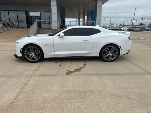 Used 2016 Chevrolet Camaro SS RWD image 25