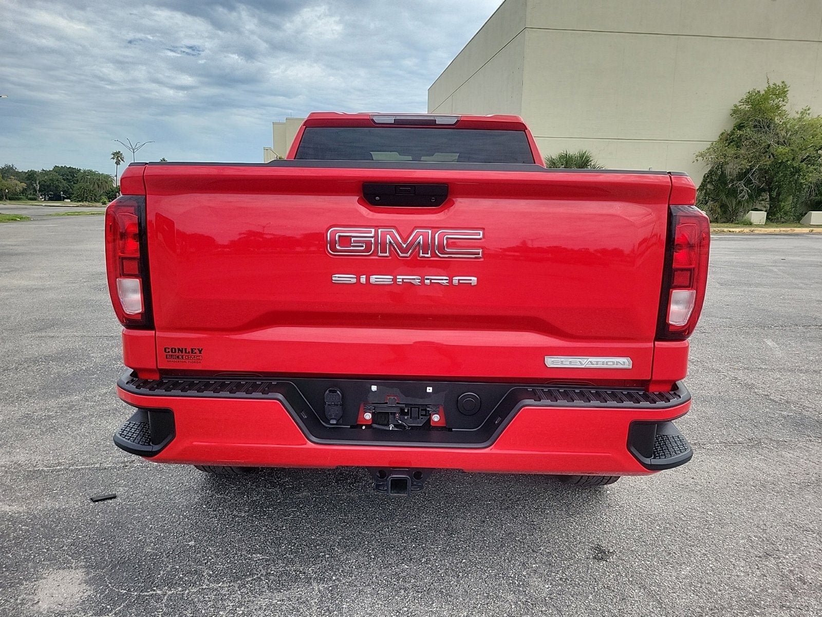 Used 2019 GMC Sierra 1500 Elevation w/ Elevation Value Package RWD image 7