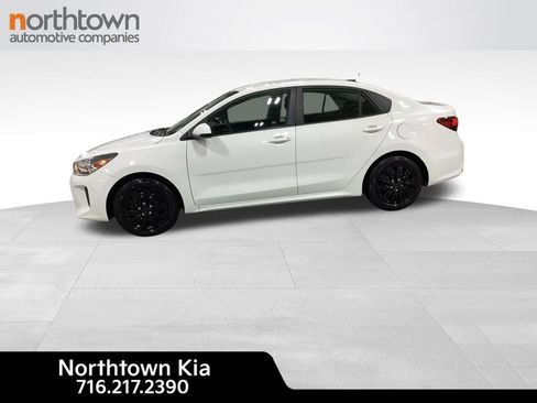 Certified 2018 Kia Rio S image 3