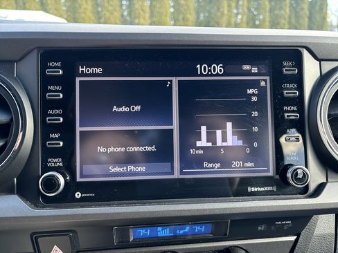 Used 2022 Toyota Tacoma TRD Sport image 25