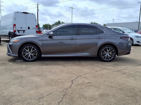 Used 2023 Toyota Camry XLE FWD image 25