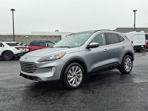Certified 2021 Ford Escape Titanium w/ Titanium Elite Package AWD/4WD image 3