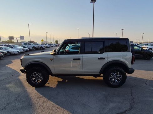 Used 2025 Ford Bronco Badlands AWD/4WD image 10