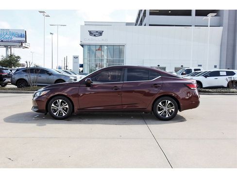 Used 2022 Nissan Sentra SV image 3