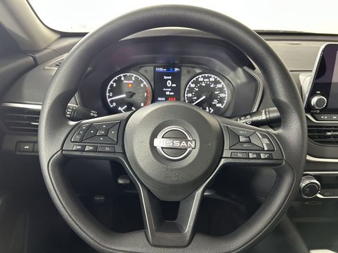 Used 2025 Nissan Altima 2.5 S image 16