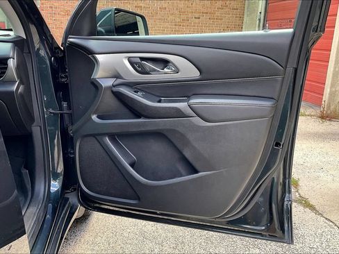 Used 2021 Chevrolet Traverse LT w/ LPO, Floor Liner Package AWD/4WD image 23