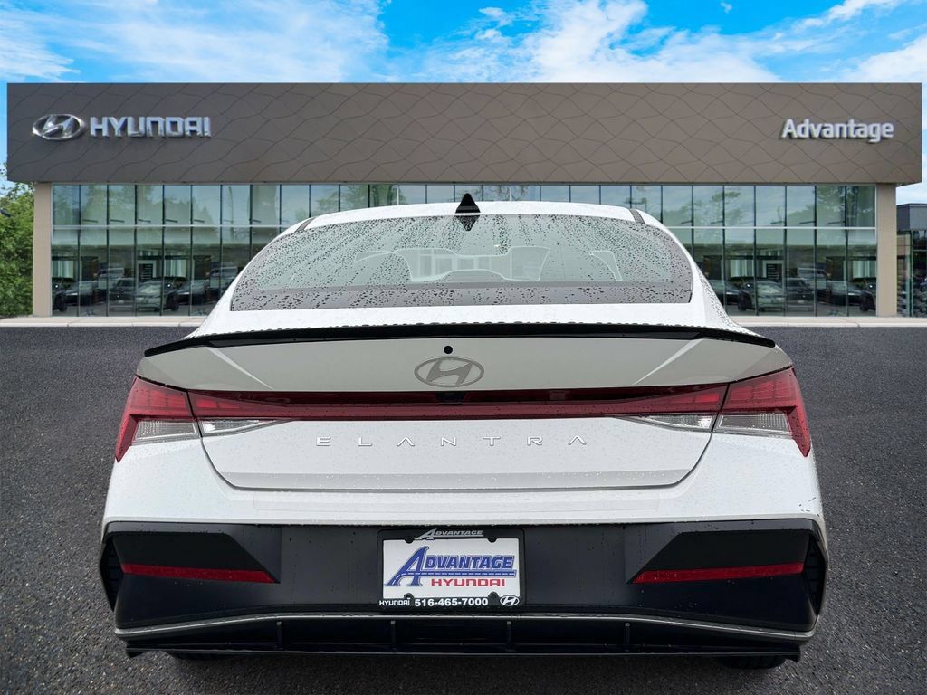 Certified 2026 Hyundai Elantra SEL Sport Premium w/ Cargo Package FWD image 6