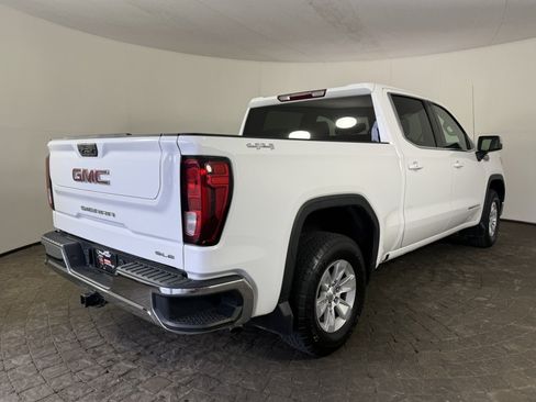 Used 2022 GMC Sierra 1500 SLE w/ Enhanced Capability Package AWD/4WD image 9