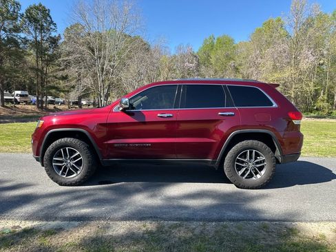 Used 2017 Jeep Grand Cherokee Limited image 8
