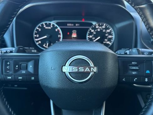 Used 2025 Nissan Rogue SV AWD/4WD image 26