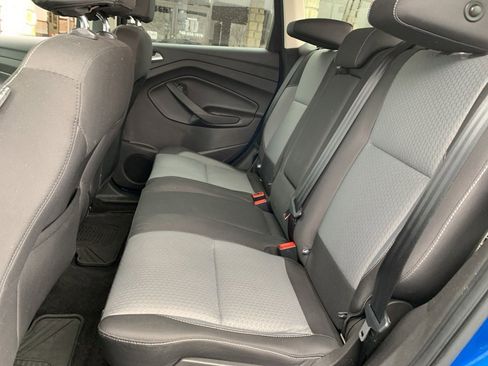 Used 2017 Ford Escape SE w/ Equipment Group 201A image 16