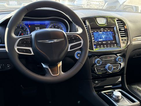 Certified 2023 Chrysler 300 Touring L w/ Popular Equipment Group image 33