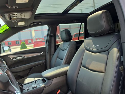 Used 2024 Cadillac XT6 Luxury w/ LPO, Floor Liner Package AWD/4WD image 12