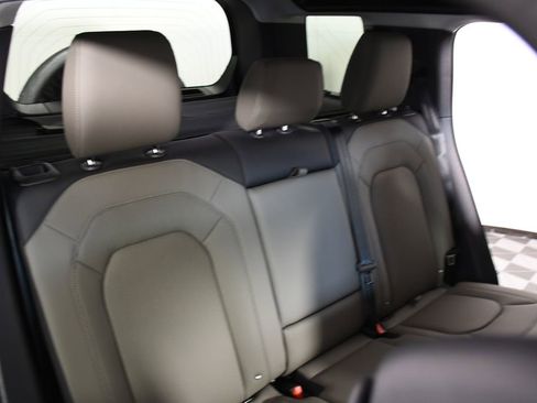 Used 2025 Land Rover Defender 110 S image 23