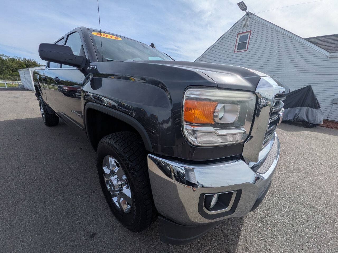Used 2015 GMC Sierra 2500 SLE w/ SLE Preferred Package AWD/4WD image 7