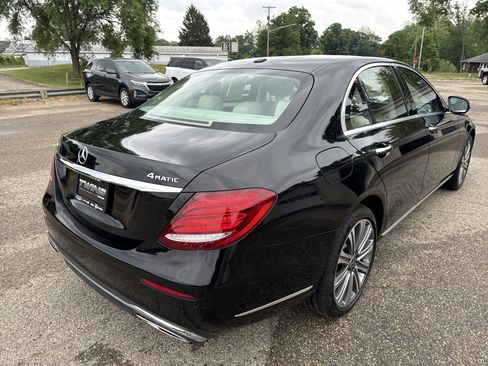 Used 2018 Mercedes-Benz E 300 4MATIC w/ Premium 1 Package image 7