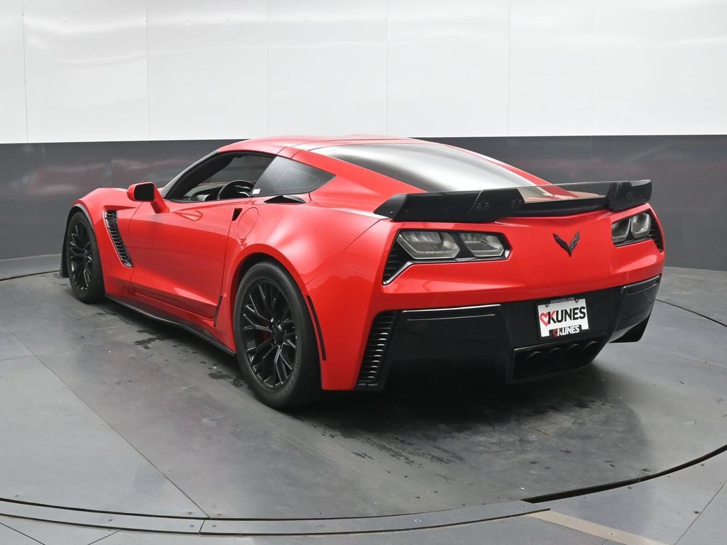 Used 2016 Chevrolet Corvette Z06 w/ 2LZ Preferred Equipment Group RWD image 10