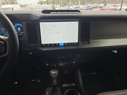 Used 2025 Ford Bronco Outer Banks w/ Sasquatch Package image 22