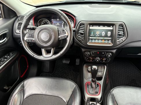 Used 2018 Jeep Compass Trailhawk w/ Navigation Group image 12