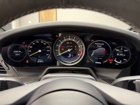 Used 2022 Porsche 911 GT3 image 40