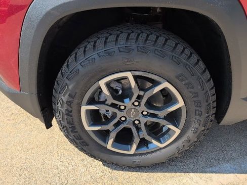 New 2026 Chevrolet Equinox ACTIV w/ Convenience Package III image 3