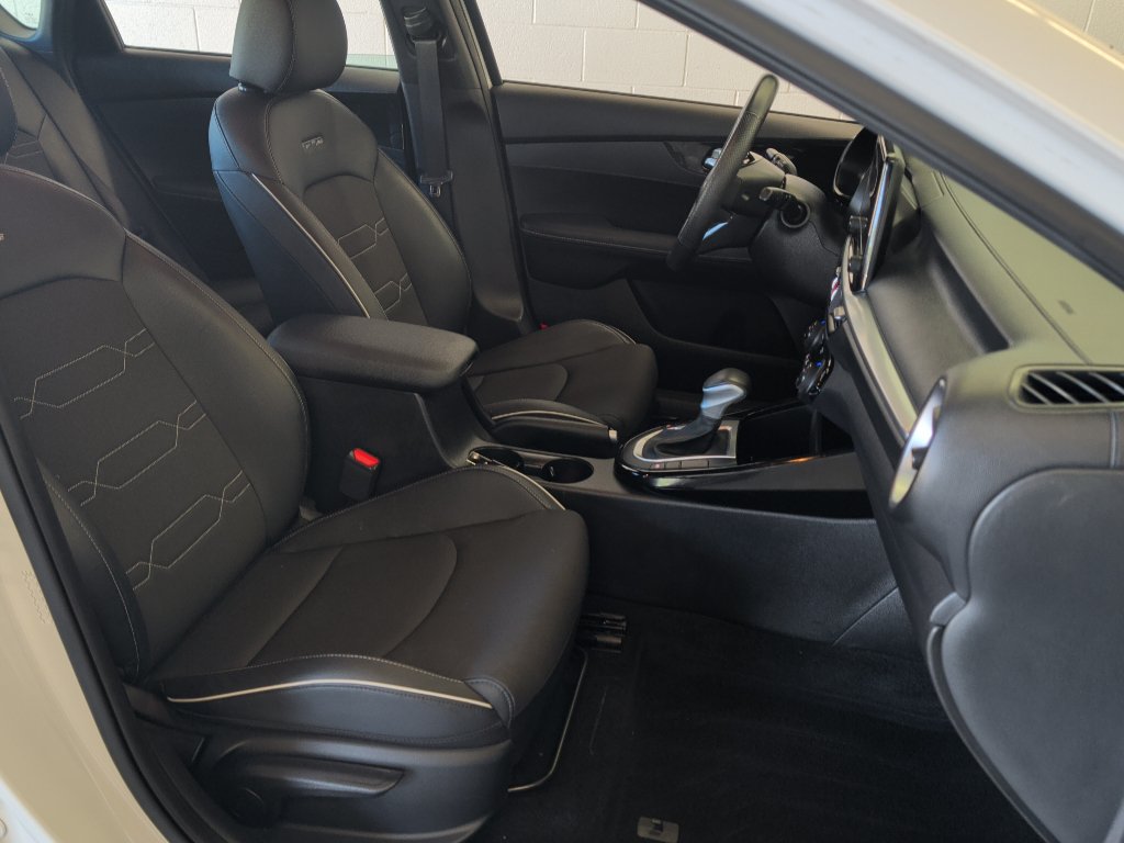 Certified 2023 Kia Forte GT-Line FWD image 18