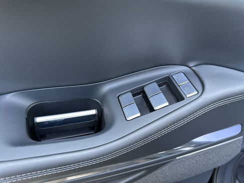 New 2025 Lincoln Navigator Reserve AWD/4WD image 13