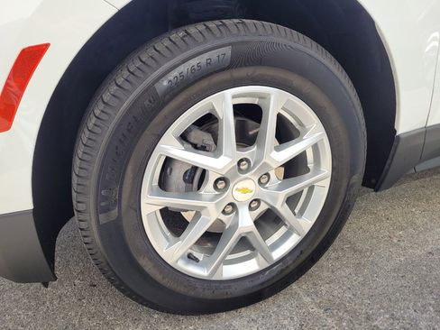 Used 2022 Chevrolet Equinox LS FWD image 31