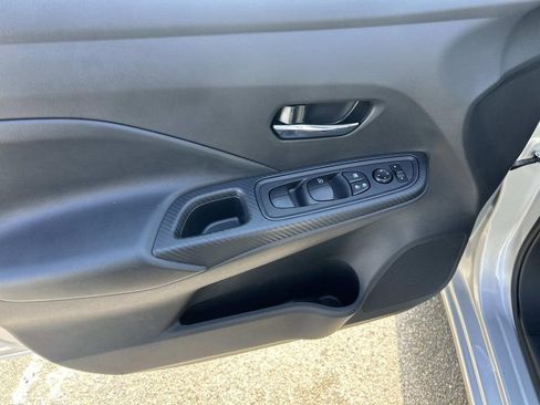 Used 2025 Nissan Versa SV w/ Trunk Package image 18