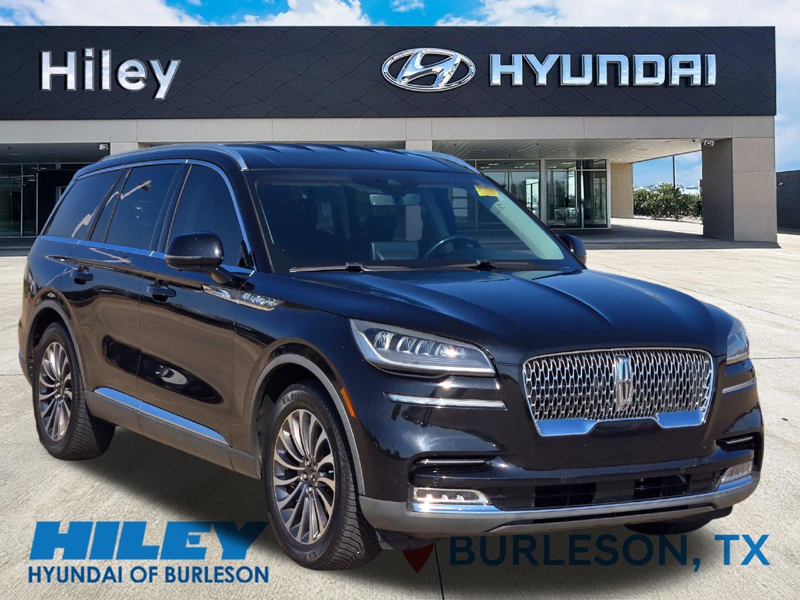 Used 2020 Lincoln Aviator Reserve RWD image 2