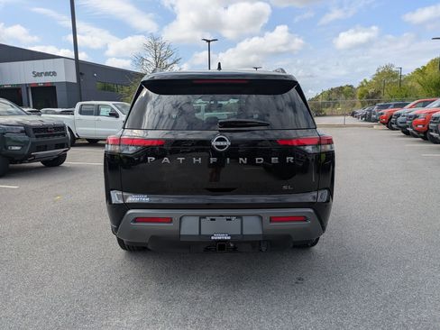 New 2026 Nissan Pathfinder SL FWD image 5