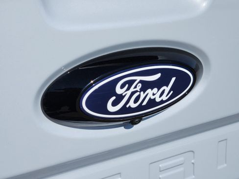 Used 2025 Ford Maverick XL w/ Equipment Group 102A AWD/4WD image 12