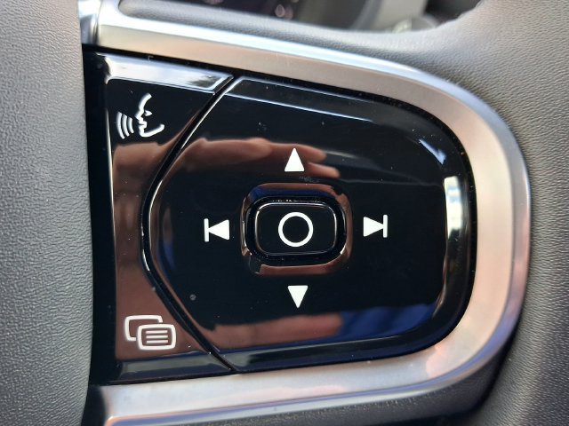 Used 2023 Volvo XC60 B5 Ultimate w/ Climate Package AWD/4WD image 17