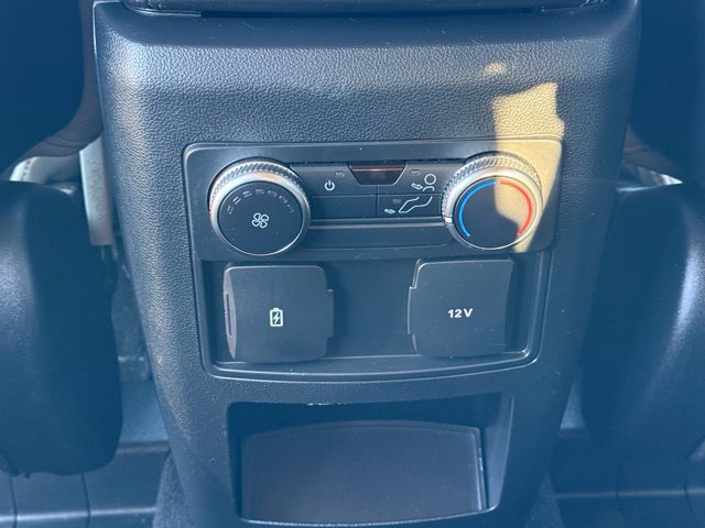 Used 2020 Ford Explorer XLT AWD/4WD image 14