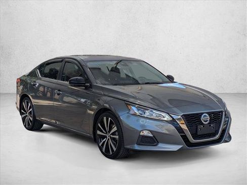 Used 2021 Nissan Altima 2.5 SR w/ SR Premium Package FWD image 3